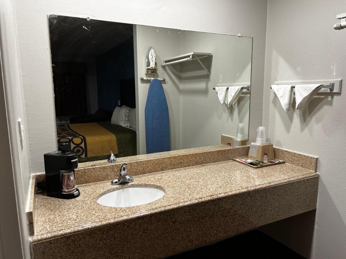 Economy Inn Ashdown ภายนอก รูปภาพ